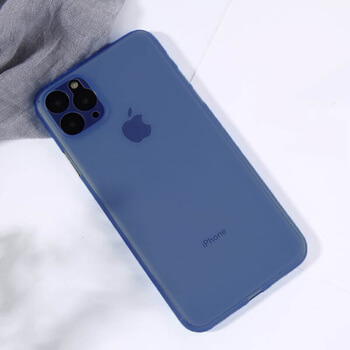 Ultratenký plastový kryt pro Apple iPhone 13 - tmavě modrý